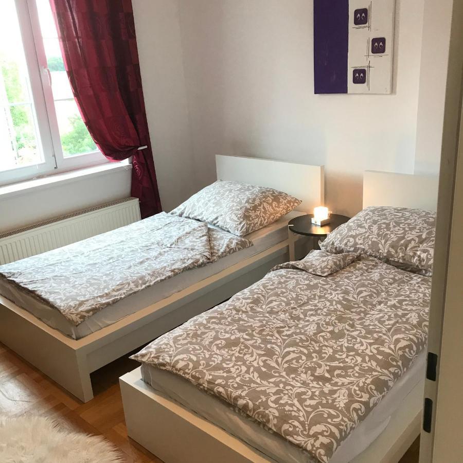 Lg Living Apartment Щокерау Екстериор снимка